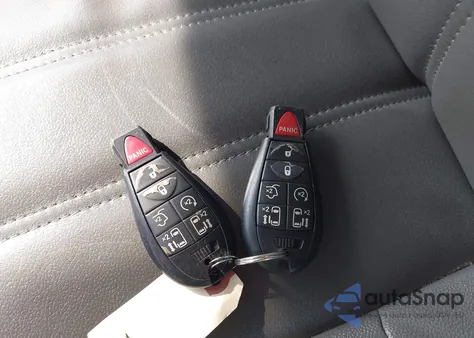 2008 Chrysler Town & Country Touring из США, поврежденный, VIN 2A8HR54P48R765302